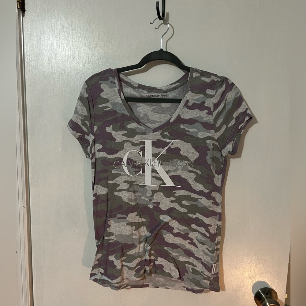 Calvin Klein camo tee